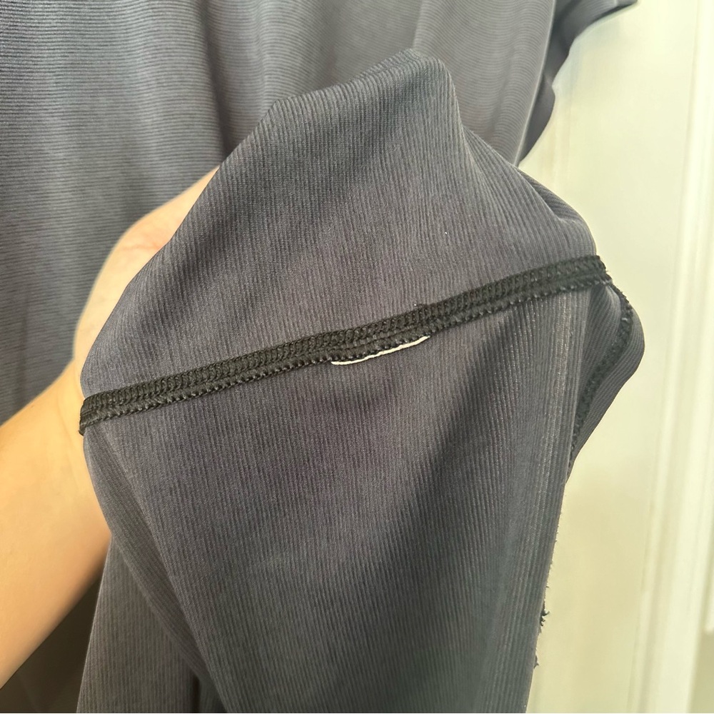Old Navy Active Go-Dry Athletic Scoop neck Tshirt - Picture 8 of 8